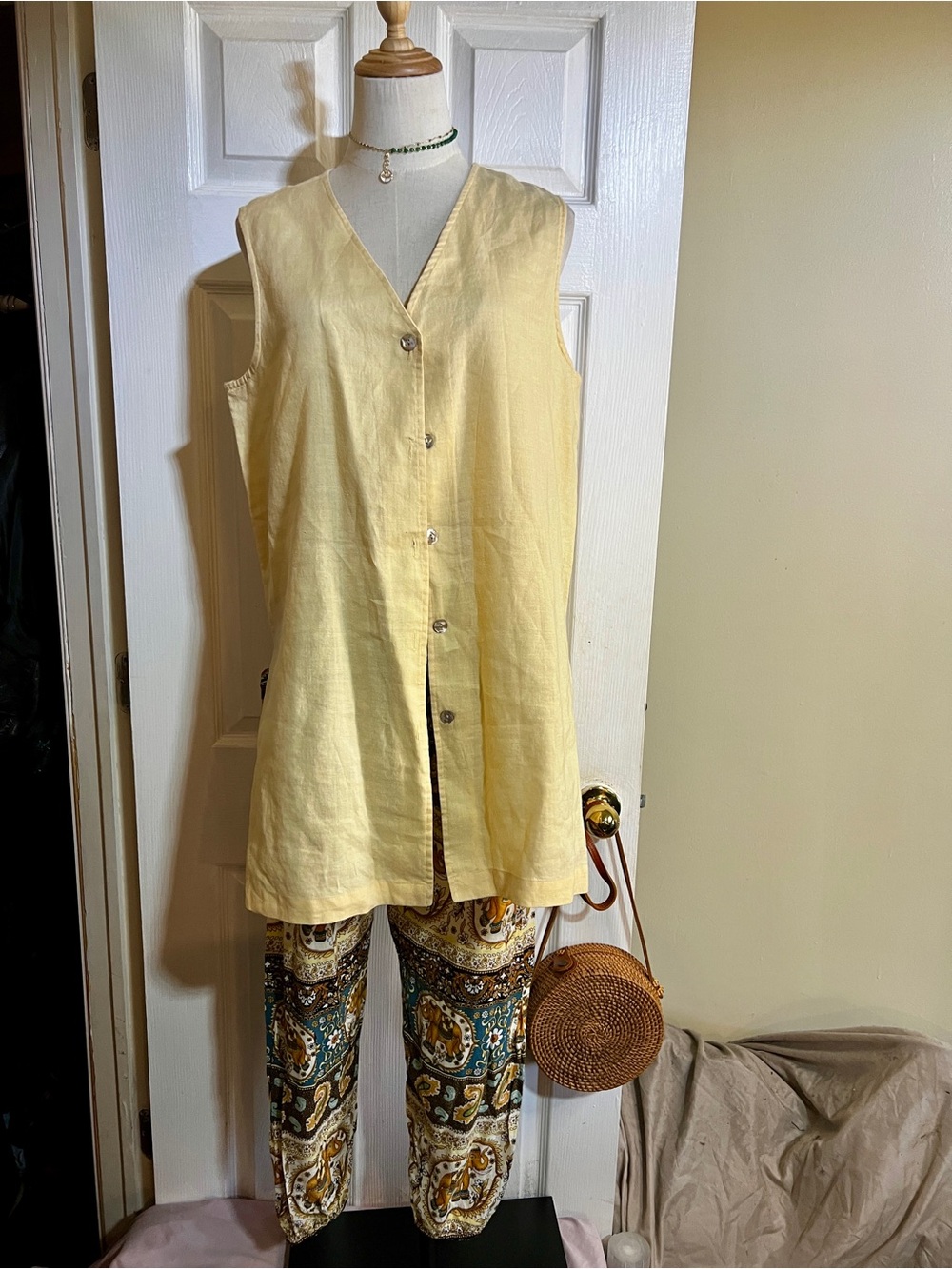 TO TO nKO Bloomingdales Vtg Yellow Linen Button Down Sleeveless Classic Top L